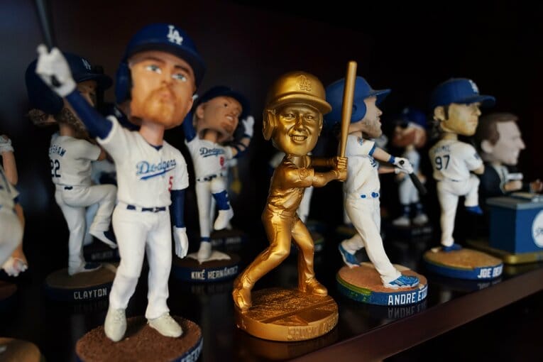 ゴールドの大谷翔平ボブルヘッド　©︎Shizuka Minami