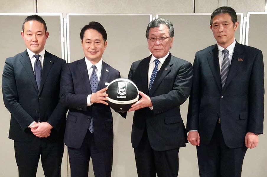 DeNA“バスケ買収”への違和感。「横浜スポーツタウン構想」は？＜Number Web＞ photograph by Kyodo News