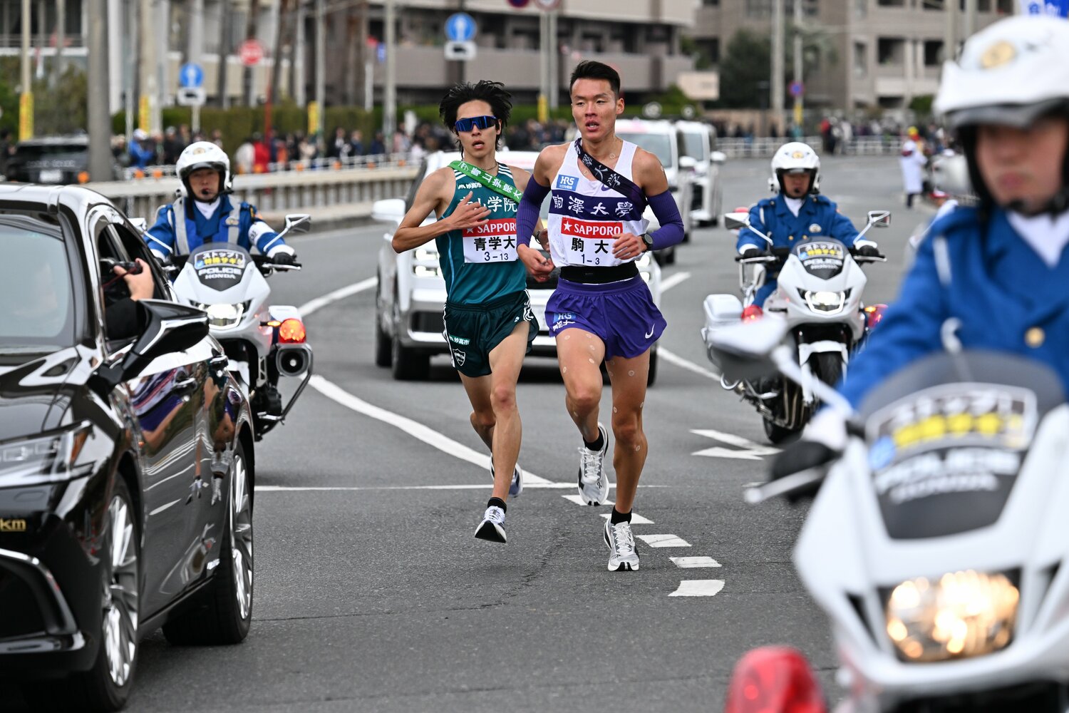 年始の箱根では3区の佐藤圭汰の給水に回った。奇しくも全体の趨勢を決める区間ともなった　©Naoya Sanuki