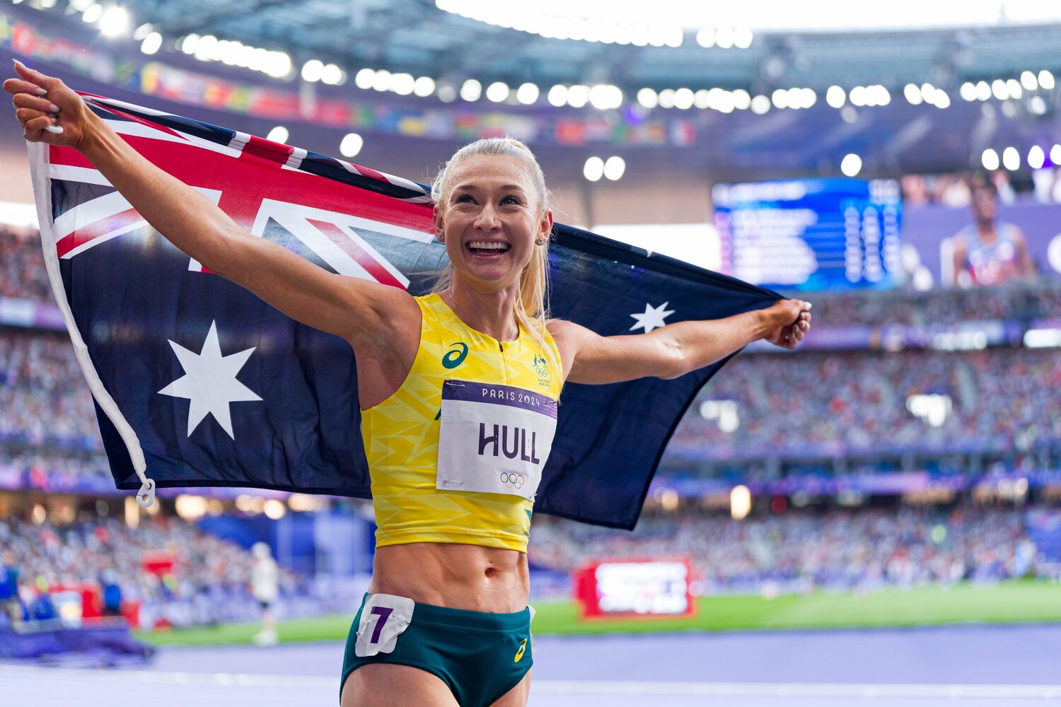 決勝で3分52秒56をマークし、銀メダリストとなったハル　©Getty Images