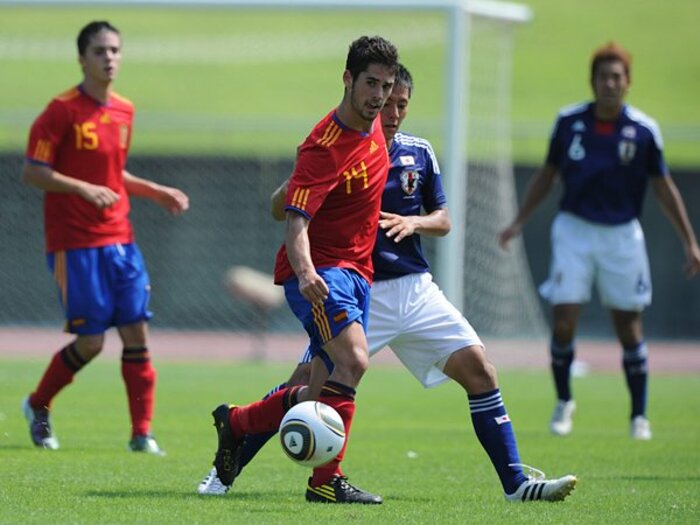 勝利したスペイン戦で見えたユース世代の弱点。~サッカーU-19日本代表レポート~<Number Web> photograph by Shinji Akagi