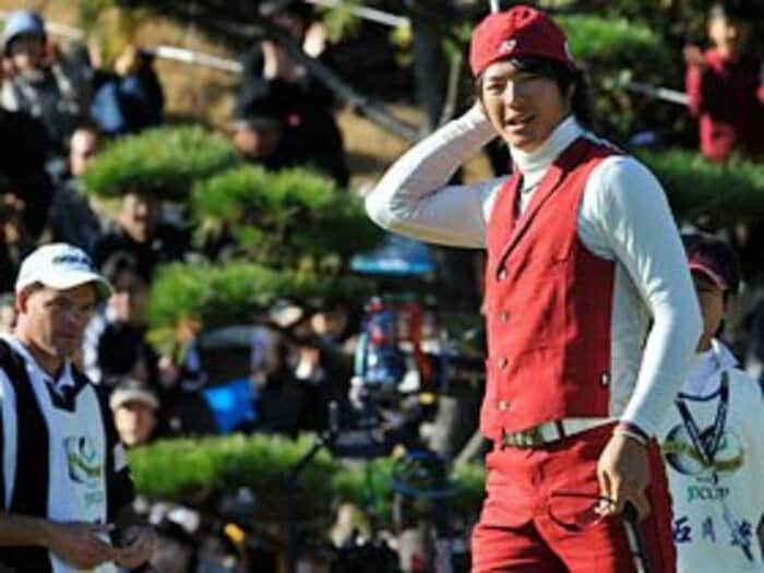 プレーだけではなくウエアも強気！ 賞金王・石川遼のファッション感覚。＜Number Web＞ photograph by Takuya Sugiyama