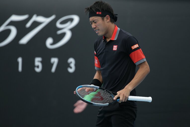 試合終盤、浮かない表情を見せる錦織©Hiromasa Mano