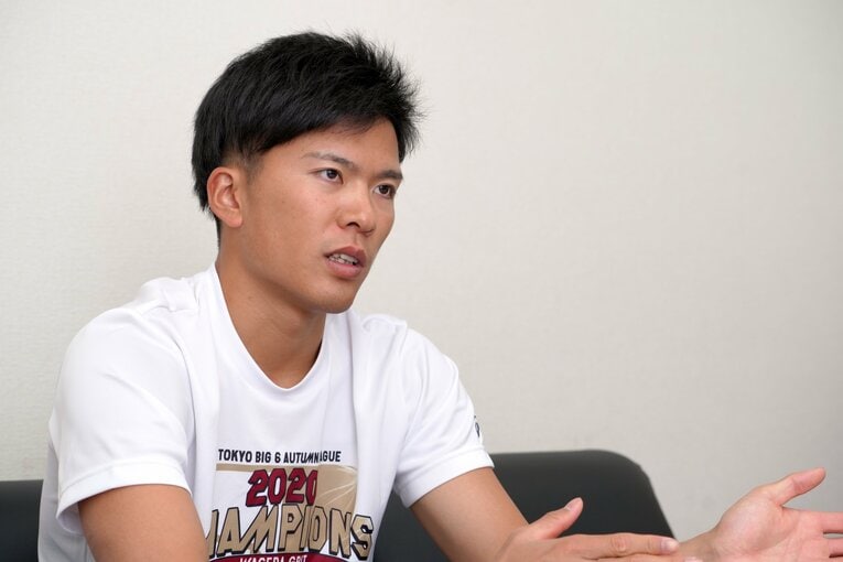 2020年の楽天ドラ1・早川隆久（ドラフト指名直後）　©Hideki Sugiyama