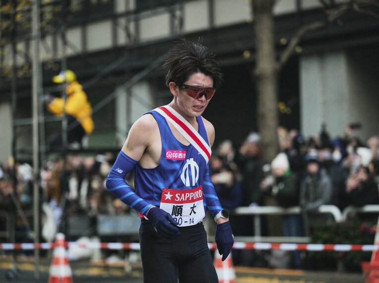 第101回大会、4校での熾烈なシード権争いに7秒差で涙を飲んだ11位・順天堂大アンカーの古川達也はこの表情。新たな力とともにこの悔しさを晴らしたい　©Yuki Suenaga