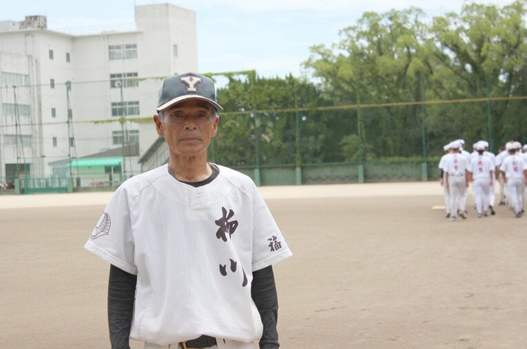 九州の古豪・柳川高を率いるOBの御所監督。その高校時代にはそうそうたる選手たちとの出会いがあった ／ photograph by Katsuharu Uchida