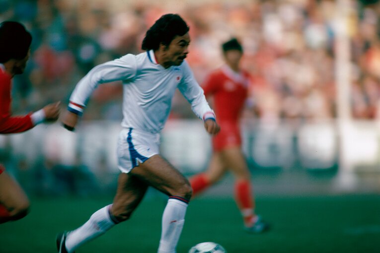 1986年メキシコW杯アジア地区最終予選vs韓国戦で躍動する与那城ジョージ　©︎Kazuhito Yamada