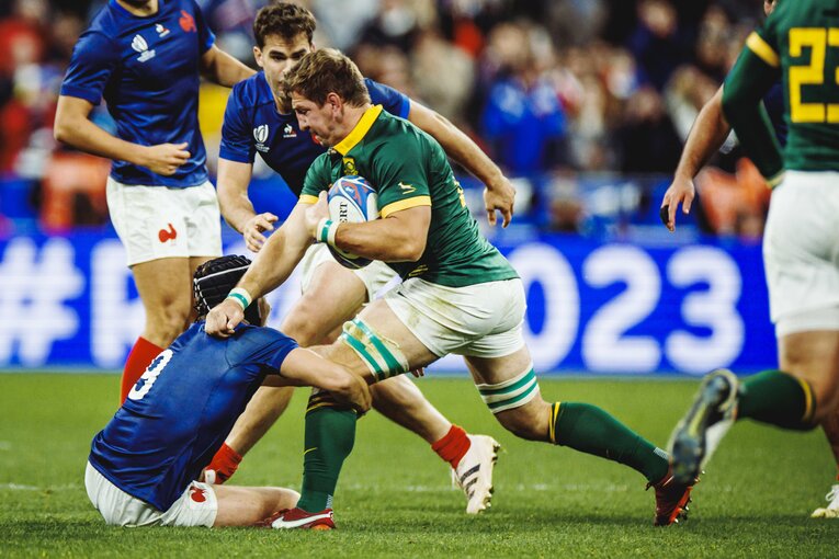 相手をなぎ倒すクワッガ・スミス　©︎Kiichi Matsumoto