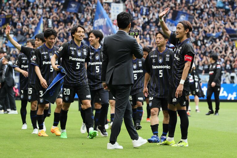 大阪ダービーはキャプテンマークを巻く宇佐美のゴールでガンバが勝利した　©JIJI PRESS