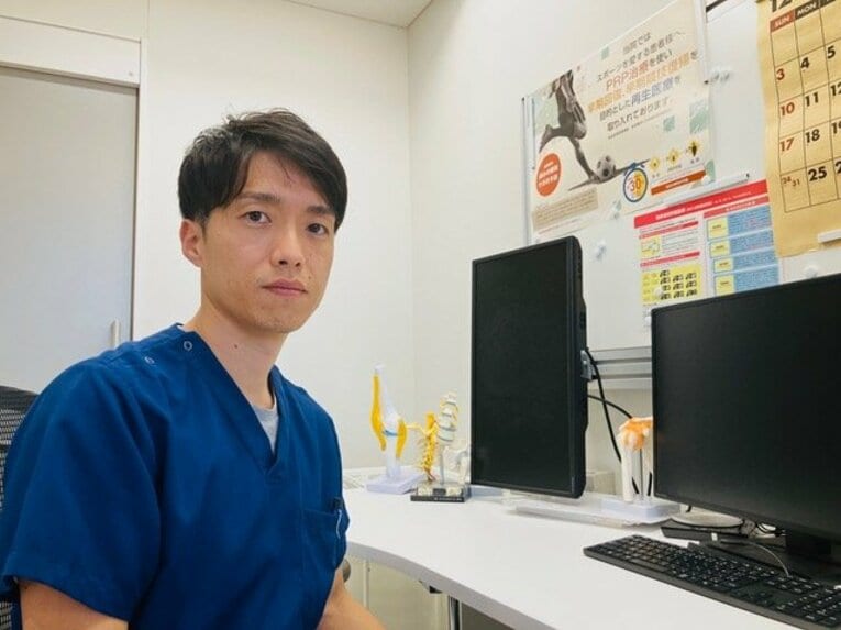 現在は整形外科医として母校のチームドクターも務めている／本人提供