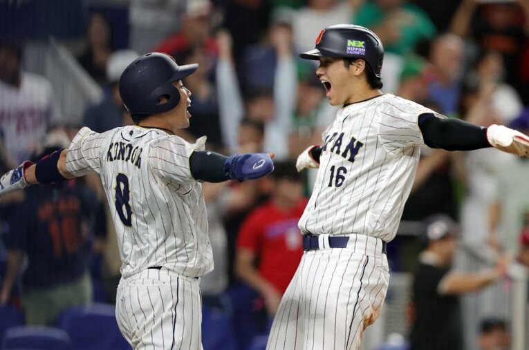 計1537票が集まった「あなたが選ぶ侍ジャパンのMVP」アンケート。本記事では「野手編」のベスト10を発表します ／ photograph by Getty Images