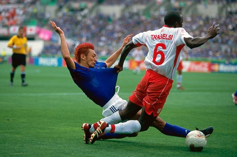 2002年の戸田和幸　©Sports Graphic Number