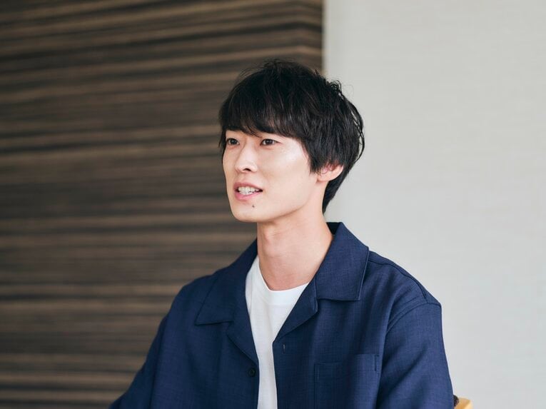 体操日本代表候補→たいそうのお兄さんを経た現在の福尾　©Yuki Suenaga