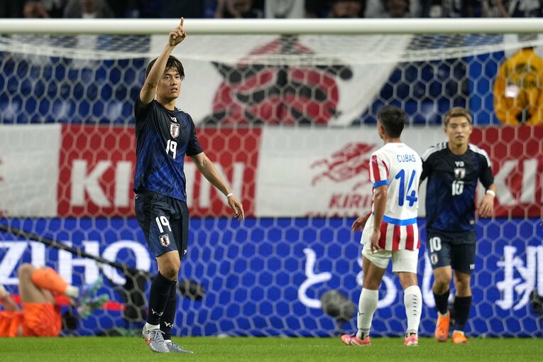 小川の強烈なシュートで追いつくも再び突き放される、厳しい試合展開に　©Getty Images