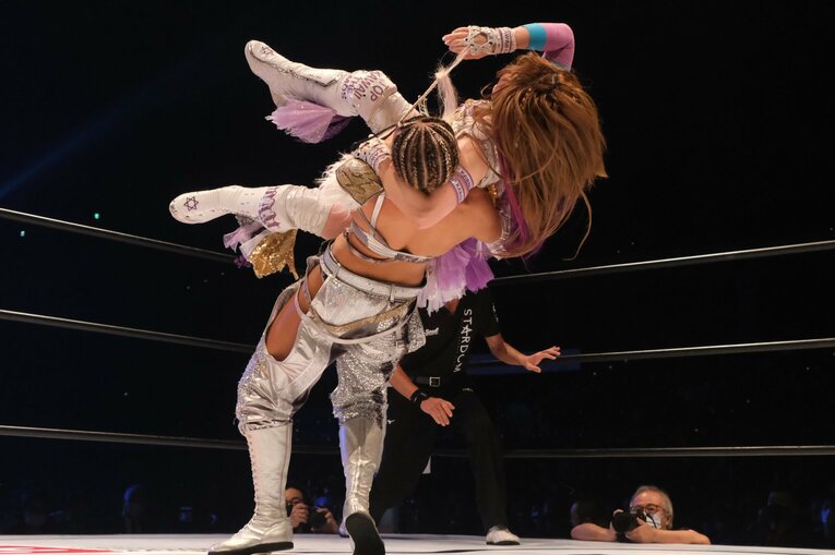 スターダム・ジュリアが語る“危険論”への本音とプロレス観「見る人は気にせず。ただ、どこかでストップをかけないと」《特別グラビア》(59)