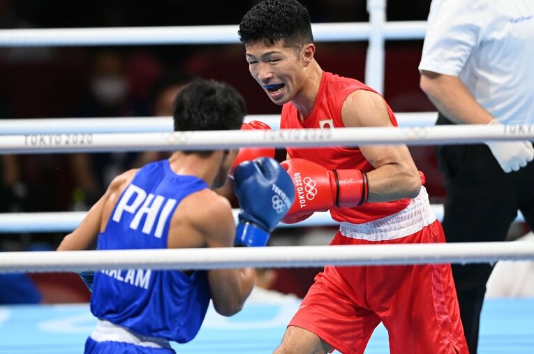 普段は学校の先生をしながら競技を続け、銅メダルを獲得した田中。その成長の裏には、同学年の“モンスター”井上尚弥とのライバル関係があった ／ photograph by Naoya Sanuki/JMPA