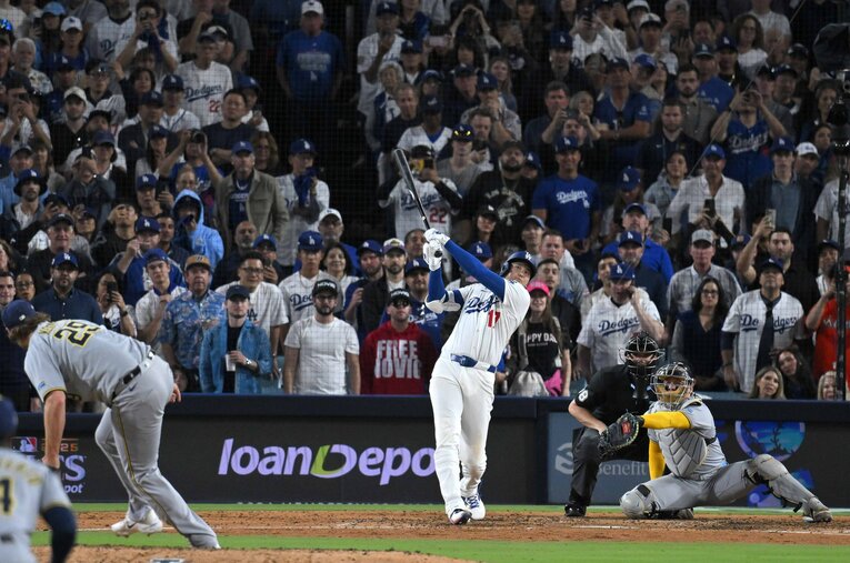 10奪三振と3本塁打で優勝決定という、大谷翔平「史上最高の試合」の3本目のホームラン。現地解説の小早川氏が見た、爆発のわけは？ ／ photograph by JIJI PRESS