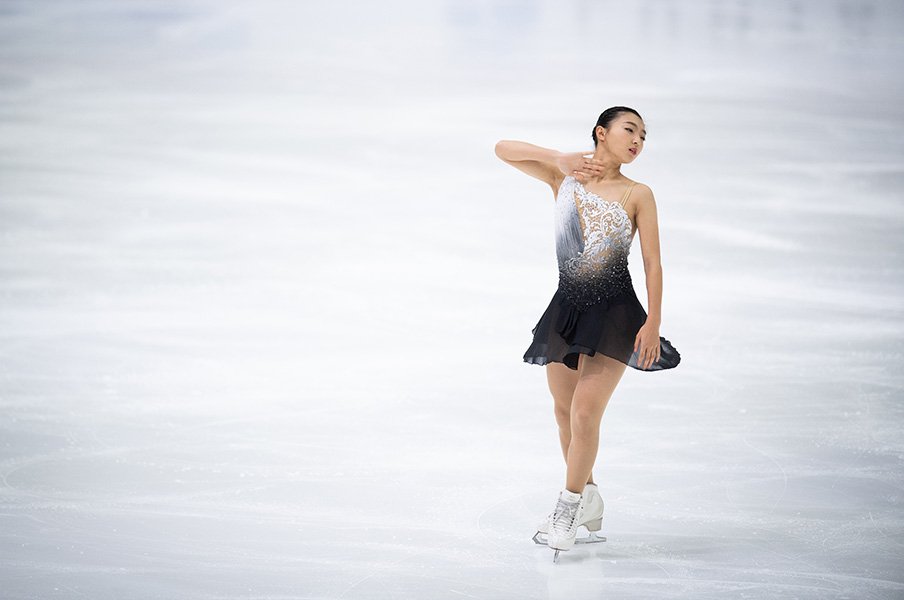 坂本花織は思い切り泣き、笑った。GPファイナルへ「待つだけ」。<Number Web> photograph by Asami Enomoto