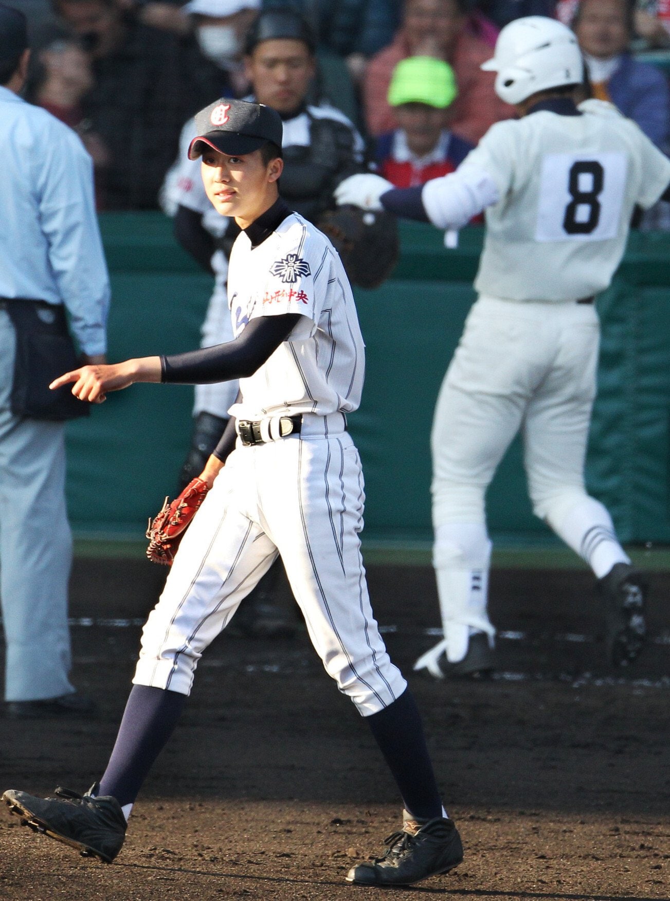 高校2年で出場したセンバツ3回戦、強打の日大三高に猛攻を受ける山形中央・横山（2013年3月）　©︎KYODO