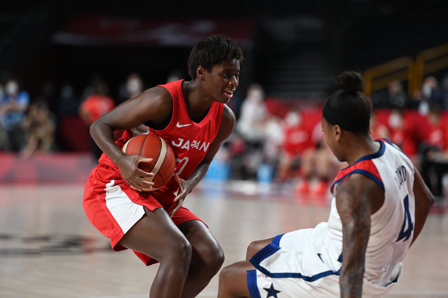 銀メダルの快挙となった女子バスケットボールで活躍した馬瓜エブリン。テレビでも明るいキャラクターが人気に