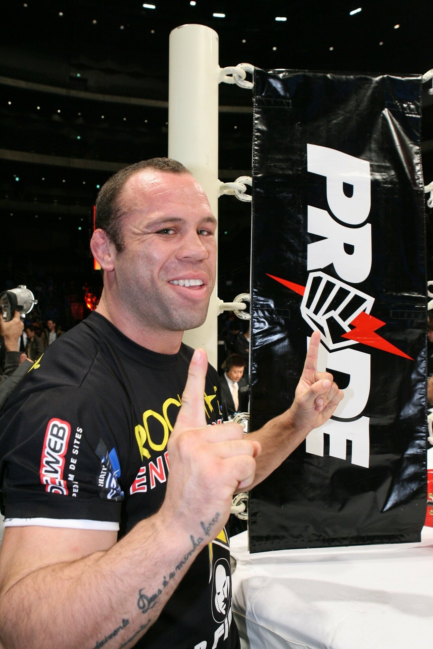 笑顔で写真に収まるPRIDE時代のシウバ　©Susumu Nagao