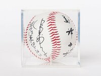 東京ヤクルトスワローズ・髙津臣吾監督と女子ソフトボール元日本代表監督・宇津木妙子氏の直筆サインボールを5名様にプレゼント！