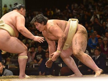 純朴な“怪物”逸ノ城の大いなる野望。~史上最速の新十両、その威圧感~<Number Web> photograph by SANKEI SHIMBUN