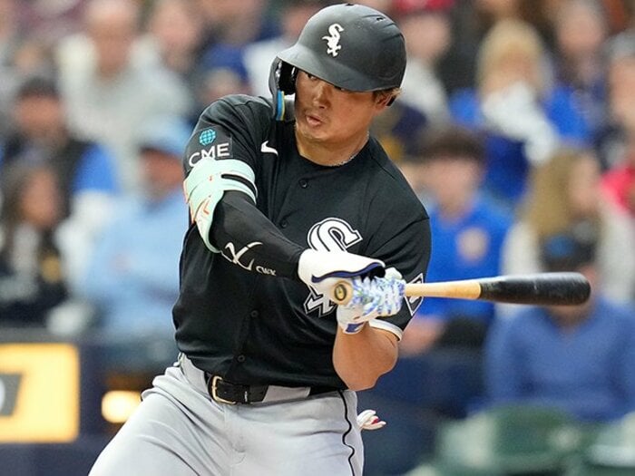 村上宗隆“衝撃の3戦連発”に近藤健介や牧秀悟も復調、一方で伊藤大海や宮城大弥が大量失点の明暗…WBC直後の開幕「大きすぎる負担」は投手なのでは＜Number Web＞ photograph by John Fisher/Getty Images