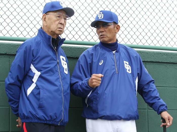 杉下茂はジャイアント馬場19歳と投げ合っていた!「戦争で僕の乗った後の船は…」「大学でフォークを1球しか」90歳時に聞いた野球人生<Number Web> photograph by JIJI PRESS