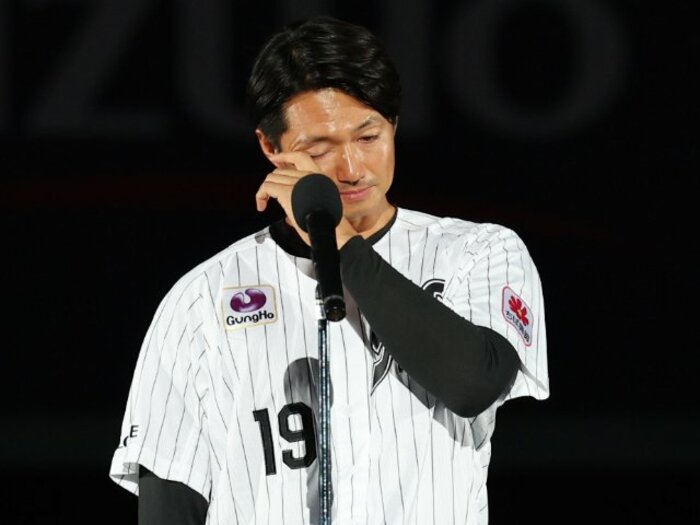 〈後日談が話題〉ロッテ・唐川侑己が引退試合に秘めた想い「パパのことを思ってくれたら」43歳で急逝した先輩へ…一周忌前夜のサプライズ＜Number Web＞ photograph by JIJI PRESS