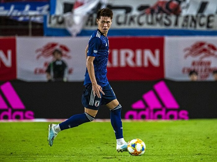 大久保からの喝と麻也の期待を胸に。橋本拳人はハイブリッドMFに変身中。＜Number Web＞ photograph by Takuya Sugiyama