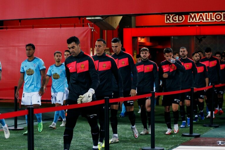 久保建英はなぜ“前節決勝点”なのに途中出場、ボールが回ってこなかったか… “試合展開と悪天候の不運”とは〈撮影者の視点〉(8)