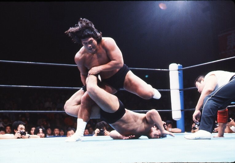 長州力vs藤波辰爾 ／ photograph by AFLO