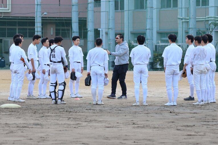 春夏あわせ21度の甲子園出場を誇る「大阪公立校の雄」市岡高校だが、近年は部員不足に悩み一時は9人まで減ったという　©Fumi Sawai