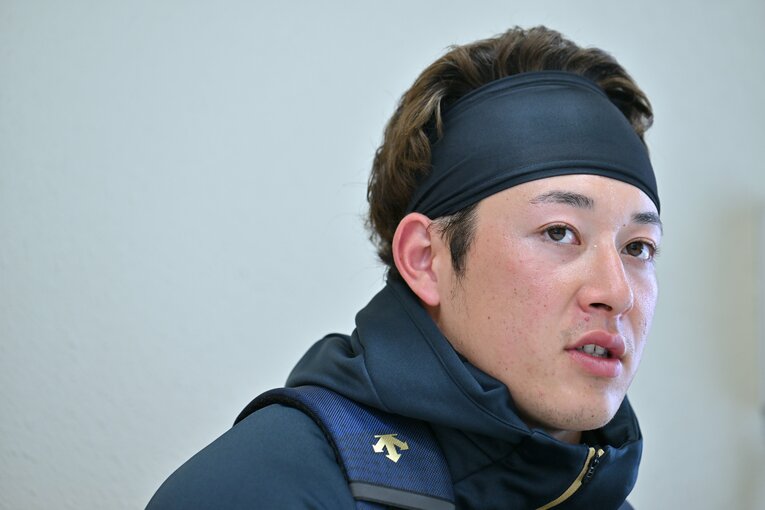 インタビューに答えたオリックス・吉田輝星　©︎Hideki Sugiyama　