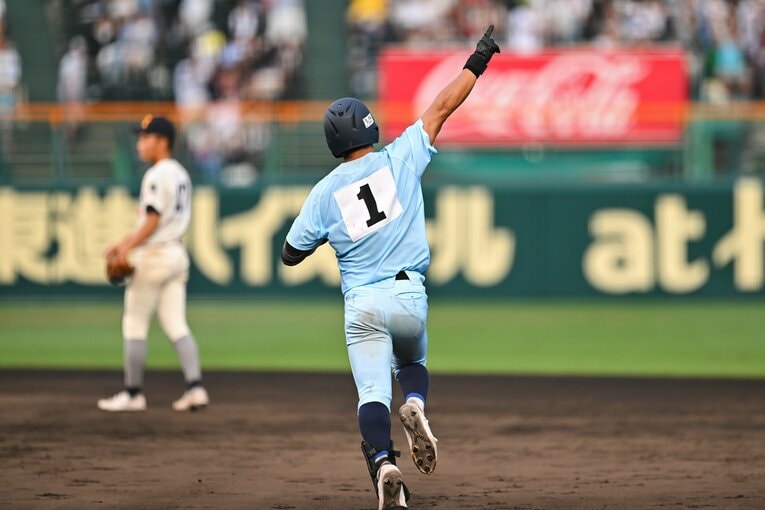 海星戦の満塁弾など、山田は歴代の甲子園スターを継ぐ雰囲気を持っているのは確か　©Nanae Suzuki