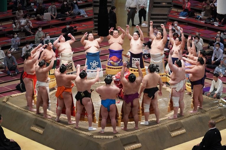 大相撲秋場所5日目、幕内土俵入り。横綱土俵入りは最後に単独で行う　©Sankei Shimbun