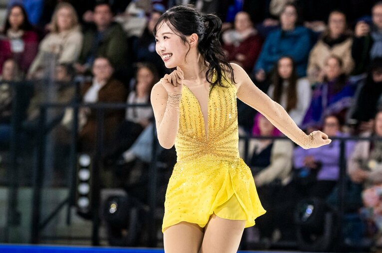 笑顔でフランス大会フリーの演技を行う中井亜美（18歳） ／ photograph by Getty Images