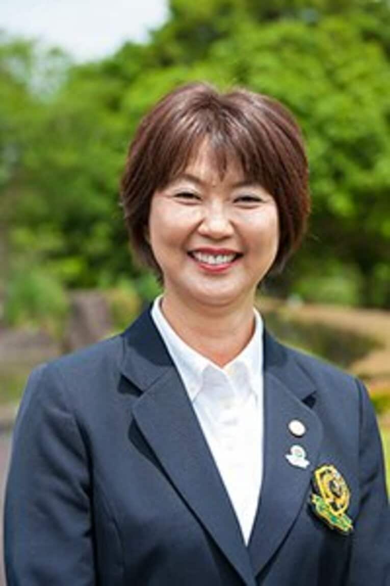 小林浩美　Hiromi Kobayashi
1963年1月8日、福島県生まれ。'89年に年間賞金ランク2位に。'90年から米国ツアーに挑戦。'93年、日本人3人目となる米国女子ツアー優勝。'11年からLPGA会長を務める。