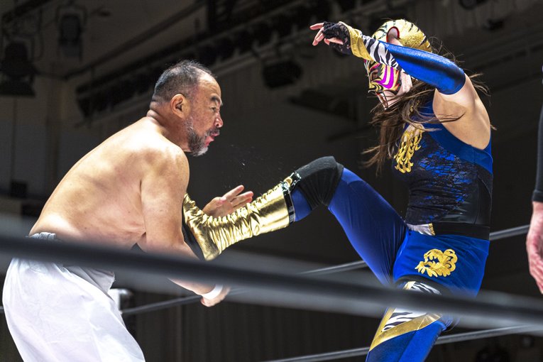 タイガー・クイーンにとっては初の男子との対戦でもあった