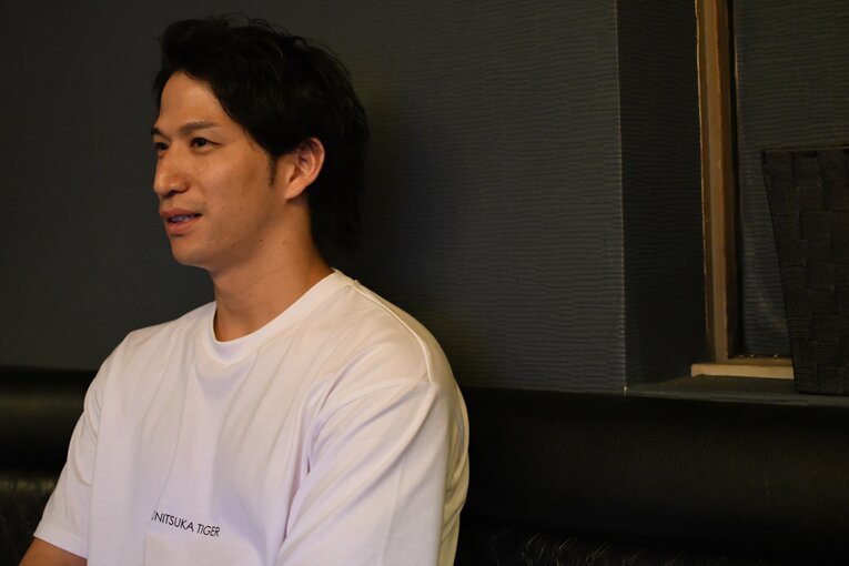 バー店主に転身した“大谷翔平のドラ4同期”「彼をウリにしたくない」ワケは…大谷の隣で「ただ精一杯だった」宇佐美塁大の“プロ5年間”(5)