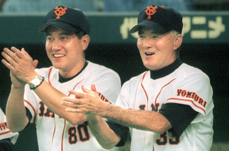 巨人・長嶋茂雄監督（右）の第二次政権では、ヘッドコーチとして支えた原辰徳　©Sankei Shimbun