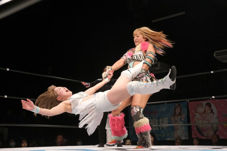 「自分以外はみんな敵だと…」うつ病を患った女子プロレスラーのその後…引退→復帰も経験した真白優希の思い「同じ病気の人たちにも試合を見てほしい」(13)