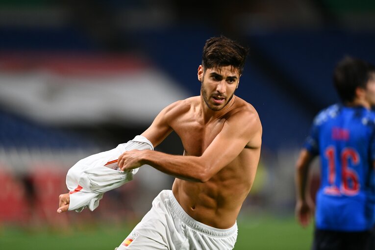 先制ゴールに喜ぶアセンシオ　©JMPA