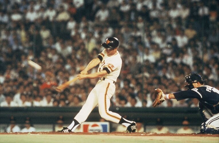 1978年8月30日、通算800号本塁打を放った巨人の王貞治　©JIJI PRESS