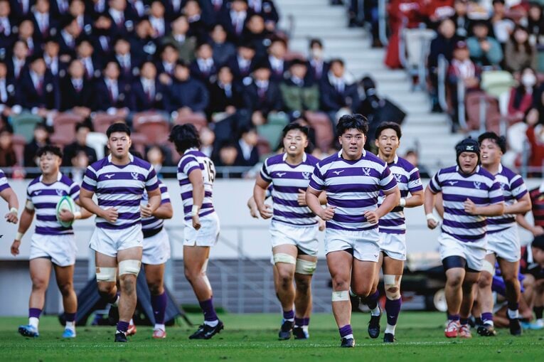 トライを奪い自陣に引き上げる明治　©︎Kiichi Matsumoto