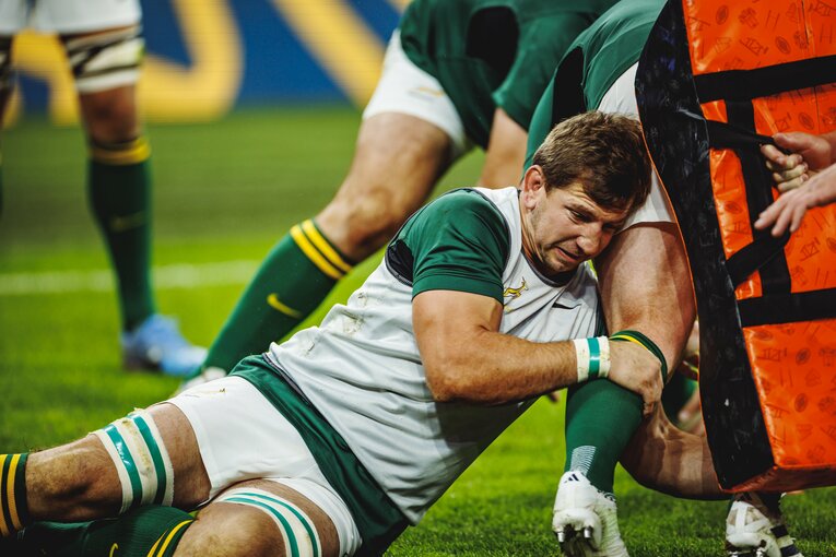 フランス相手に低く鋭いタックルが突き刺さる　©︎Kiichi Matsumoto