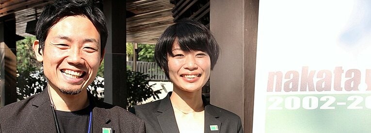 「nakata.net Cafe」で日々奮闘する宮野友輝さん(左)と安孫子広さん(右)。 ／ photograph by Kosuke Kawakami