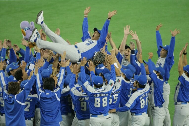 2008年の胴上げ。監督としても常勝軍団を築いた　©Shigeki Yamamoto