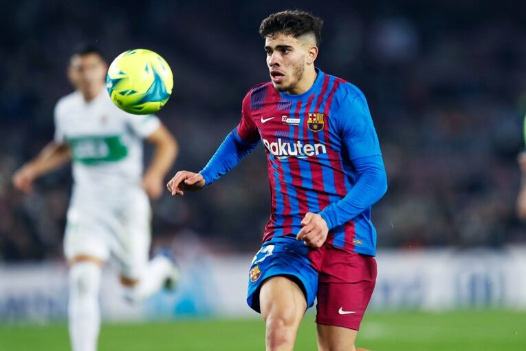 久保建英vsバルサがW杯イヤーのリーガ初戦… 年末の試合で見た「タケの身体の進化」と新星たちの奮起〈撮影者の視点〉(19)